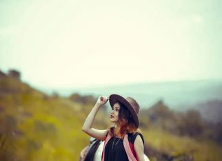 සඳ නුඹ සොයා එමි