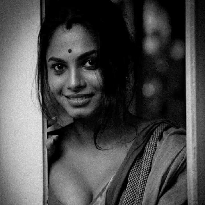 සදදිය දෙවුන සේ සිනහව පිපුනාම